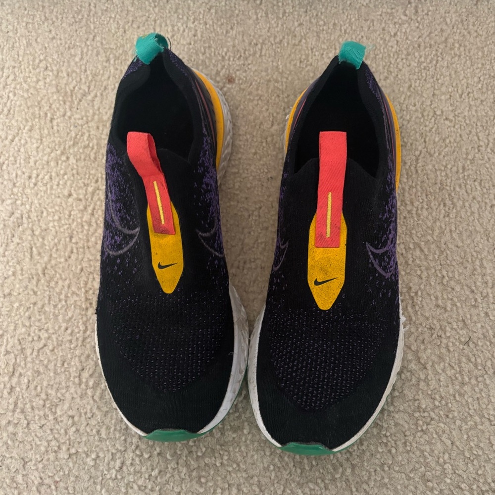 Nike slip on running shoes
